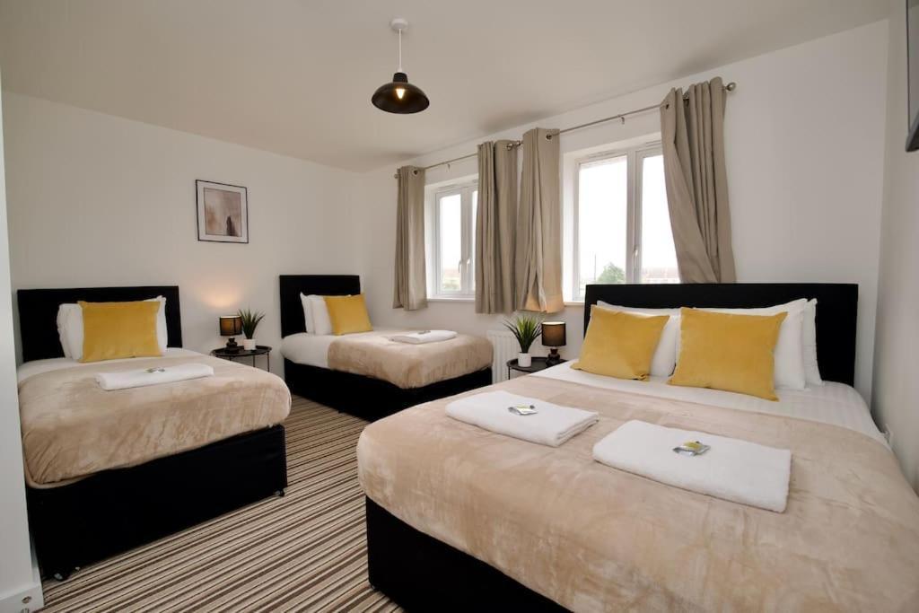 Villa Highley'S Nest - Fully Furnished Gem, Free Private Parking, Sky Tv & Netflix Coventry Exterior foto