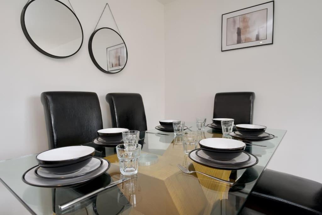 Villa Highley'S Nest - Fully Furnished Gem, Free Private Parking, Sky Tv & Netflix Coventry Exterior foto